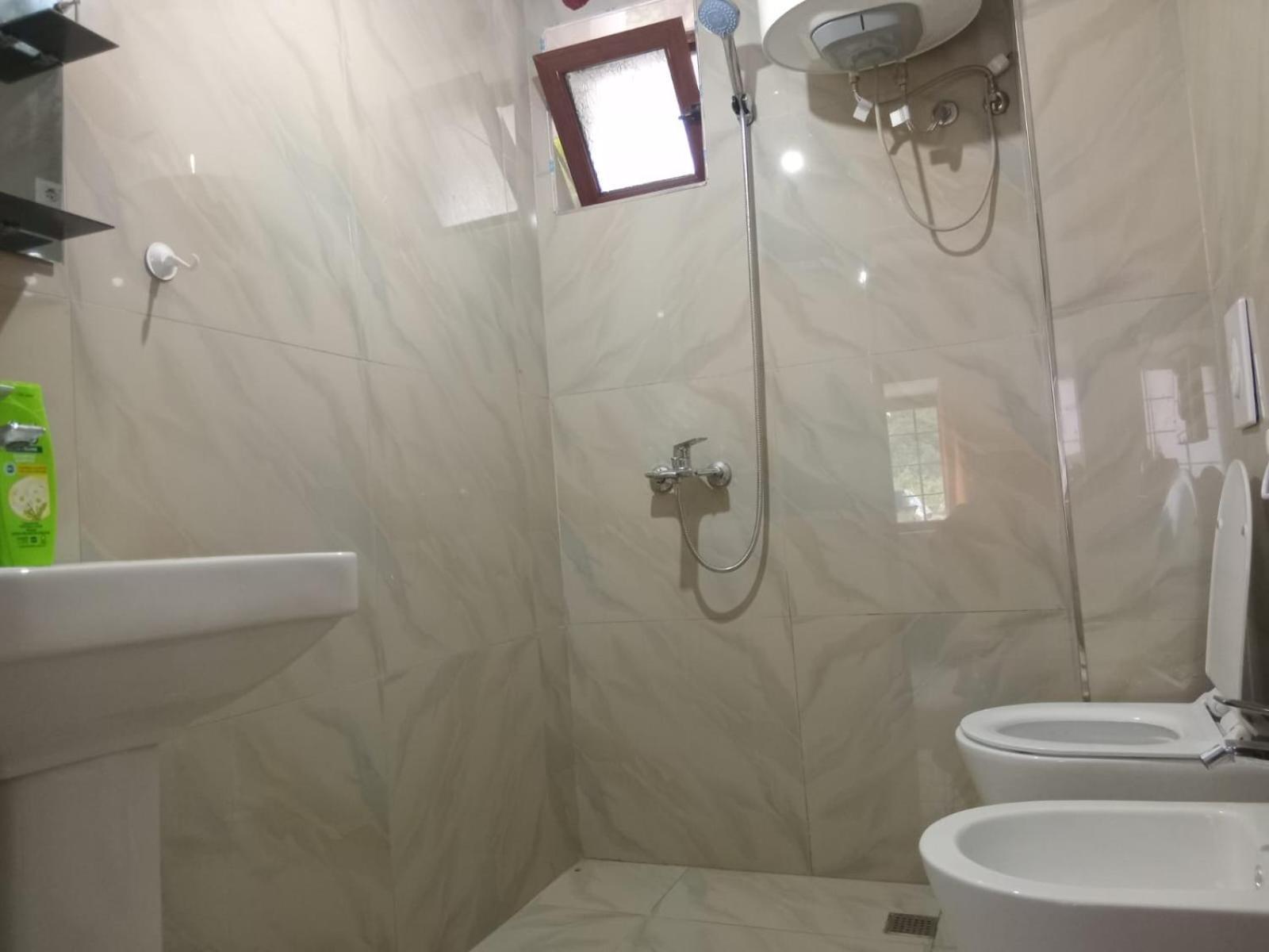 Kulla E Lulash Keqit Guest house Theth